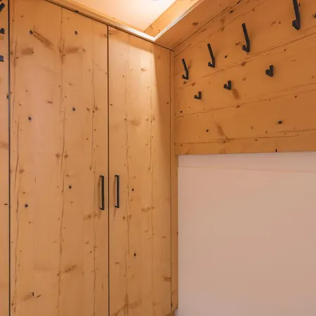 Mocking * Кіцбюель