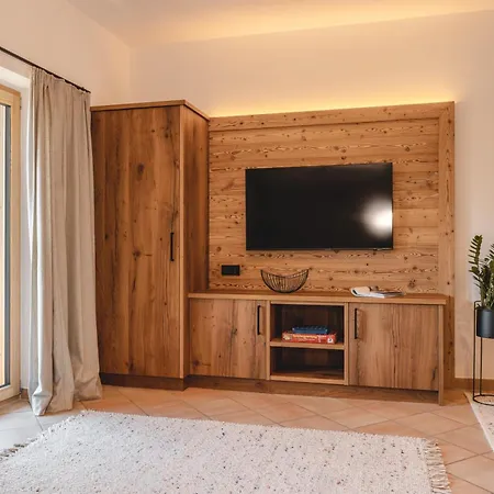 Apartment Mocking